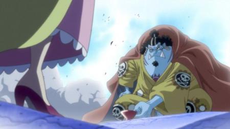 Which Yonko did Jinbe previously serve under before joining the Straw Hat Pirates?